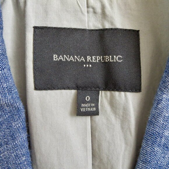 Banana Republic Factory Shrunken Linen Blazer - Picture 9 of 10